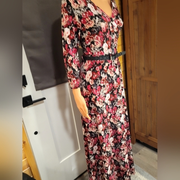 Pink Blush Gorgeous Floral Dress - Picture 6 of 8